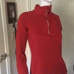 Long sleeve athletic top